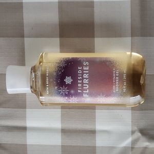 ❣3/25 ❣ Bath & Body Works FIRESIDE FLURRIES Shower Gel